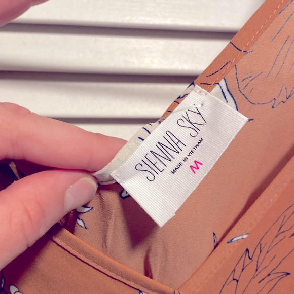 Top - Picture 2 of 4